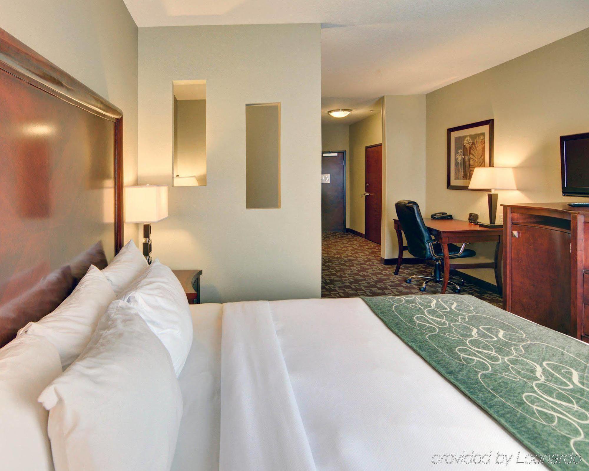 Comfort Suites Near Northeast Mall North Richland Hills Zewnętrze zdjęcie